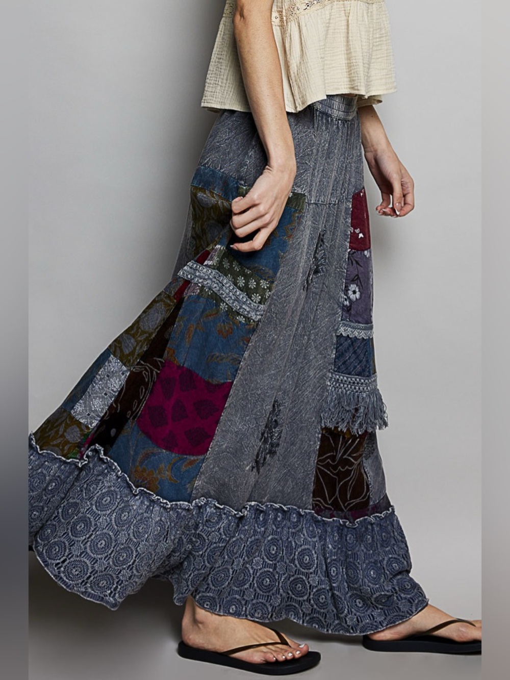✨ POL Printed Patchwork Embroidered Ruffled Skirt ✨🛍️ - Picture 3 of 6